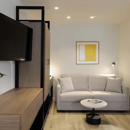 Apartment Master Plaka *